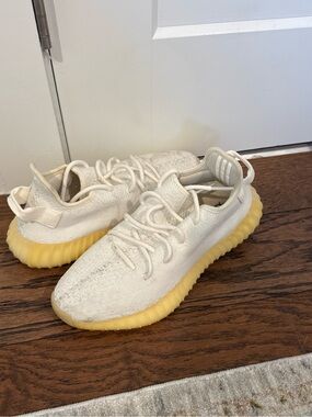 Yeezy Shoes